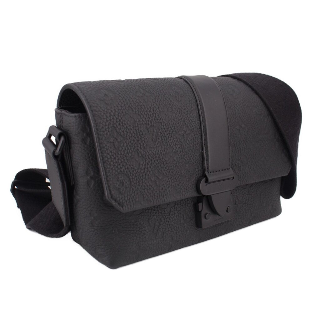 LOUIS VUITTON S-CAPE MESSENGER CROSSBODYS BLACK