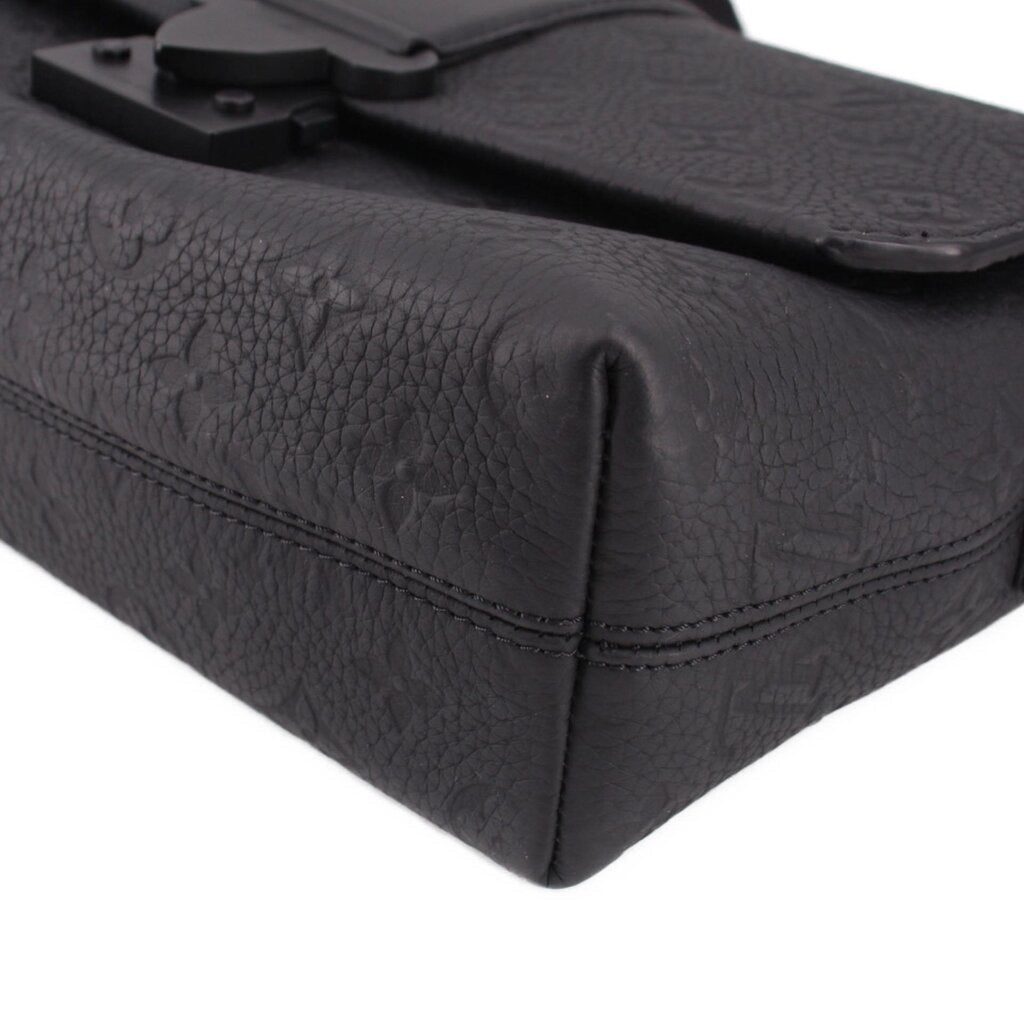 LOUIS VUITTON S-CAPE MESSENGER CROSSBODYS BLACK