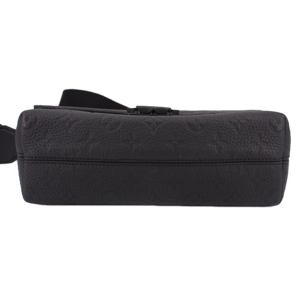 LOUIS VUITTON S-CAPE MESSENGER CROSSBODYS BLACK